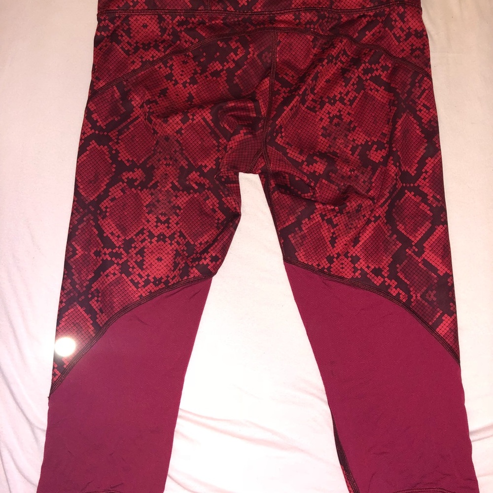 Red snakeskin crop leggings